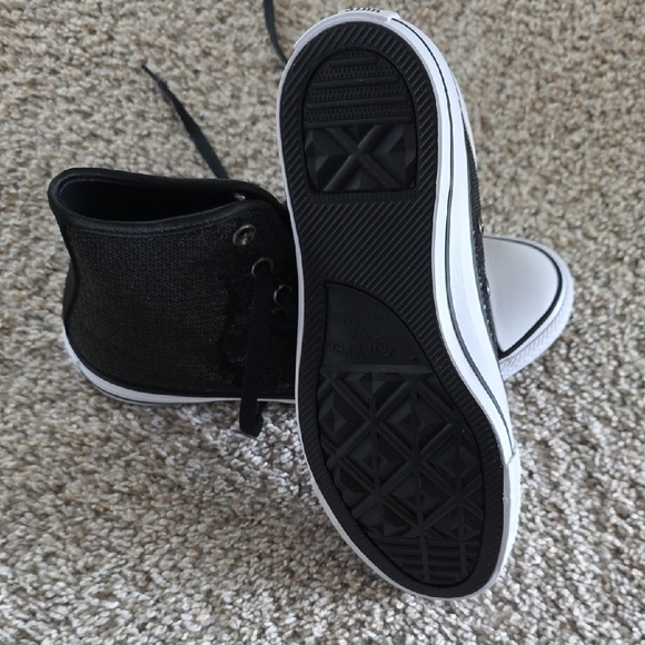 Converse Black and White High-Top Sneakers Classic Design - Picture 3 of 5